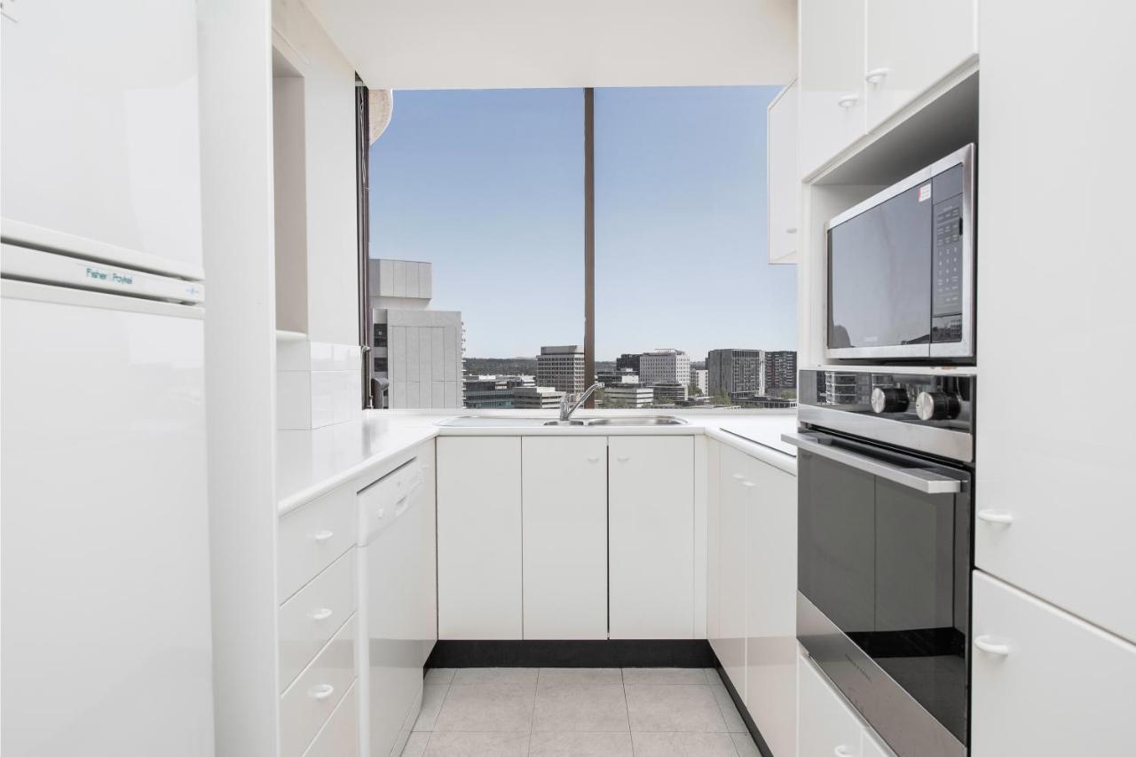 Breakfree Capital Tower Apartments Канберра Экстерьер фото