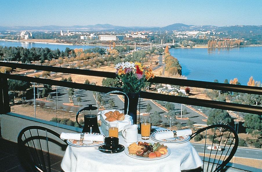 Breakfree Capital Tower Apartments Канберра Номер фото