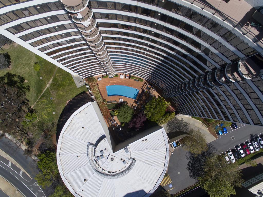 Breakfree Capital Tower Apartments Канберра Экстерьер фото