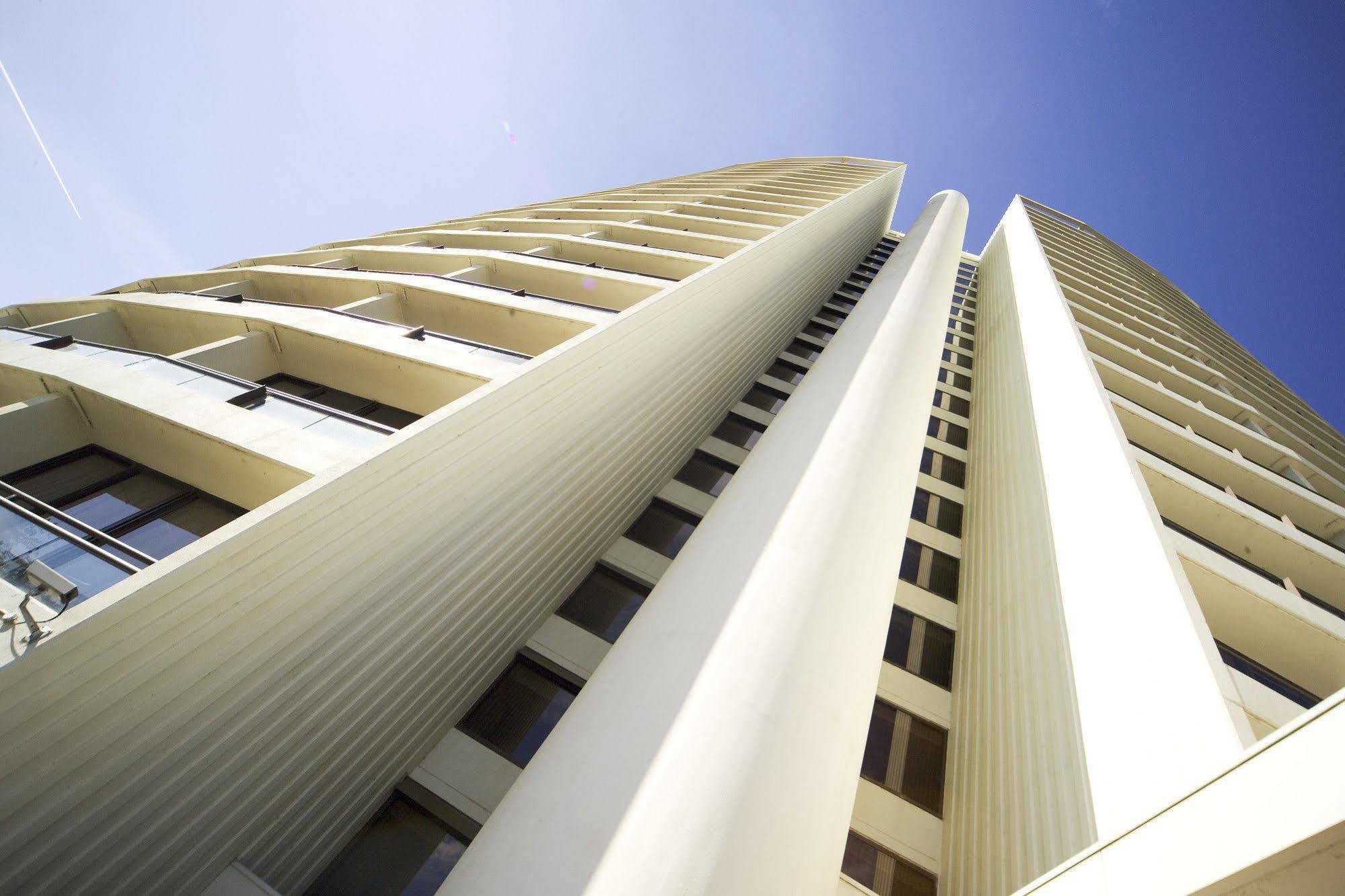 Breakfree Capital Tower Apartments Канберра Экстерьер фото